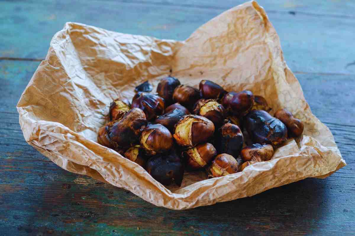 come fare le castagne al cartoccio