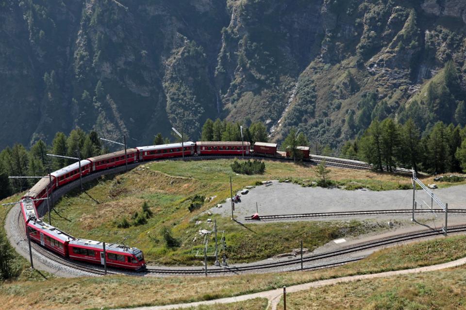 dove il treno sfiora il cielo 115 anni di meraviglia