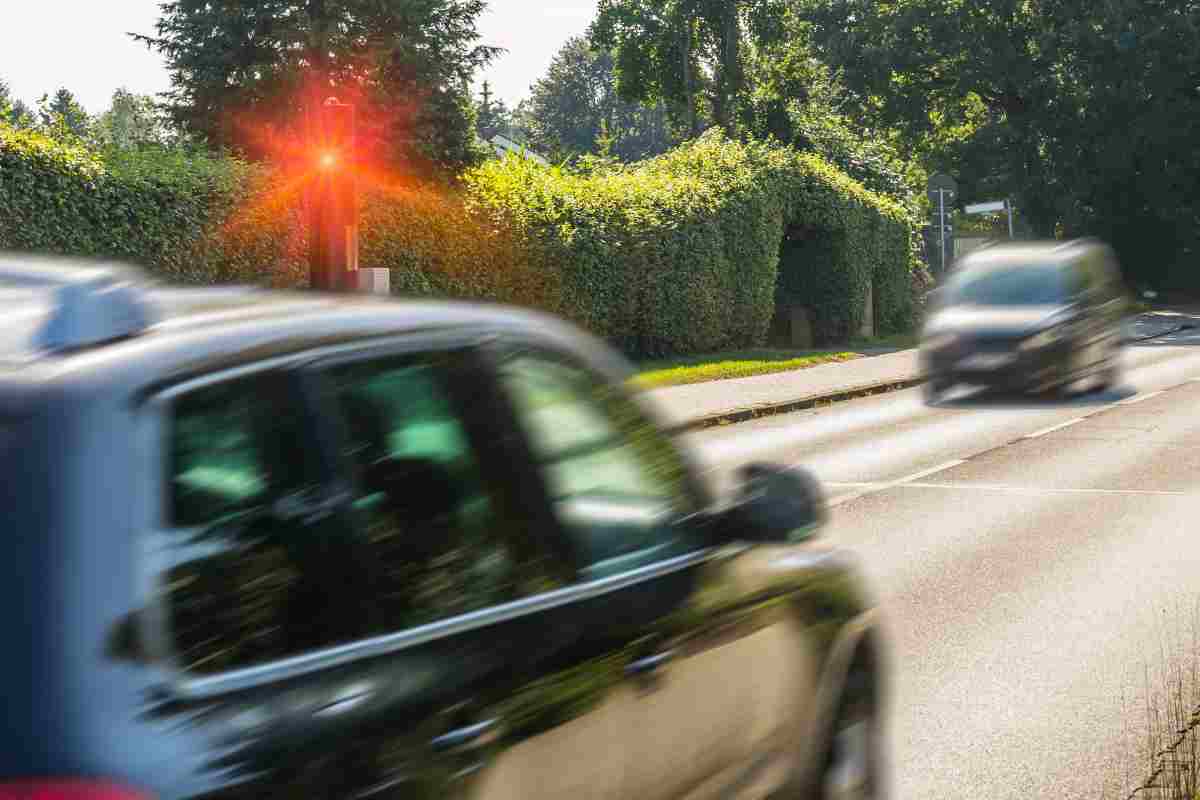 Beccata con la Porsche a velocità folle