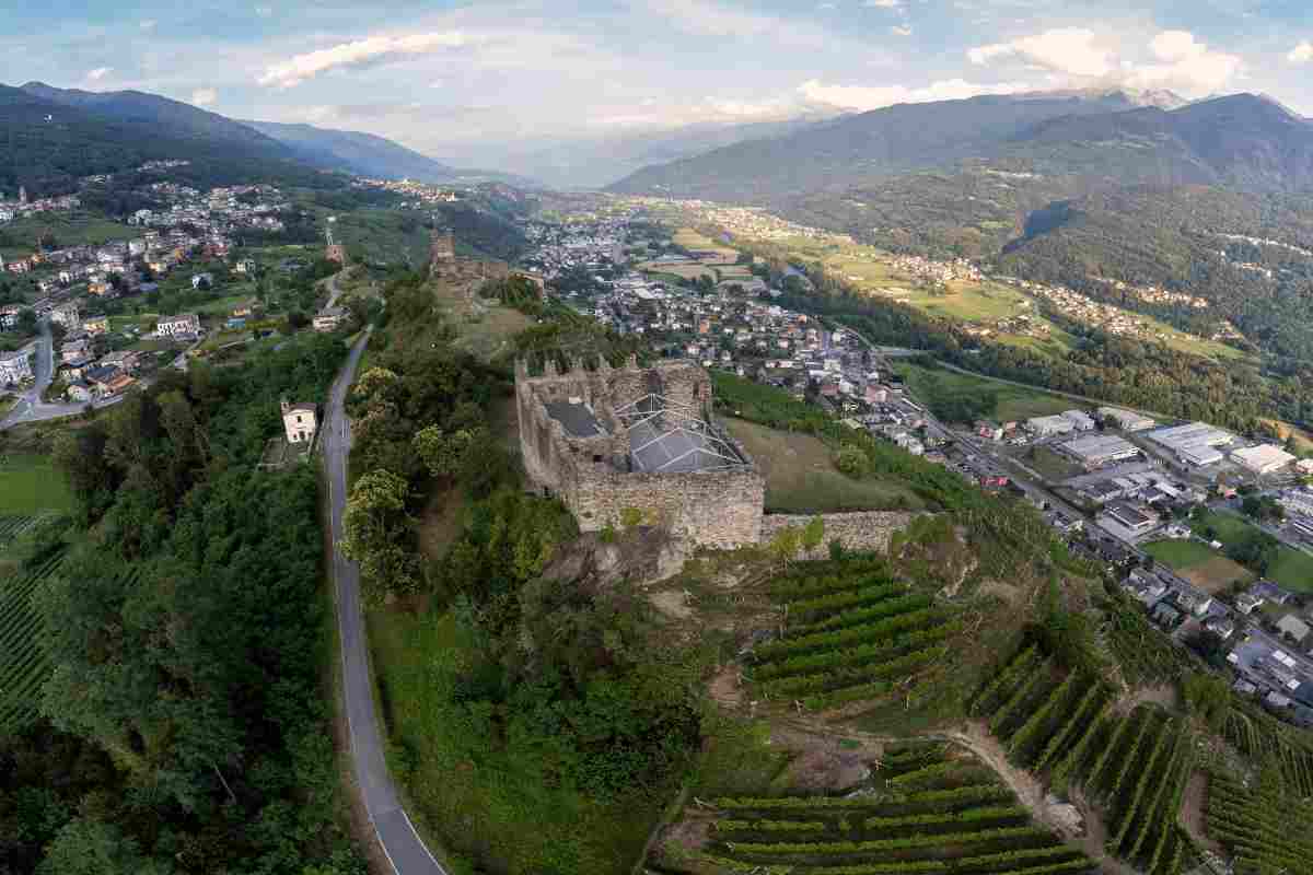 Il sentiero magico della Valtellina, un'oasi da sogno sospesa tra cielo e terra