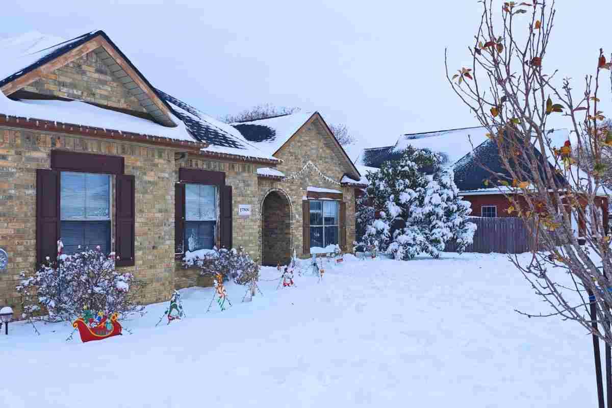 come risolvere il problema del ghiaccio in cortile