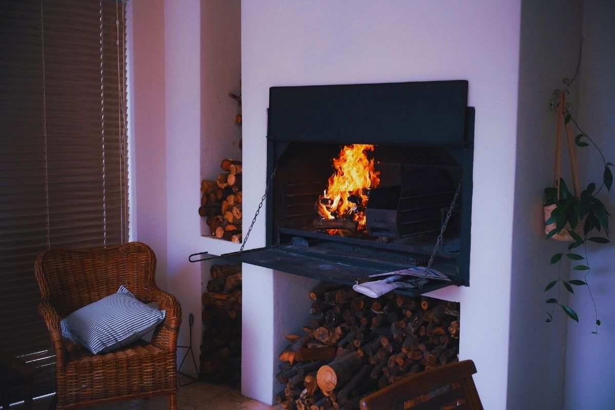 come scegliere la legna per il camino