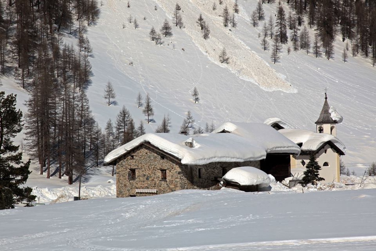 paese lombardo isolato