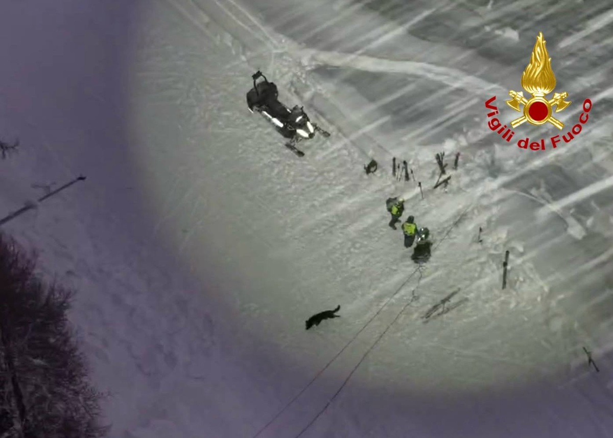 Slavina fuori pista e snowboarder recuperato in elicottero a Livigno