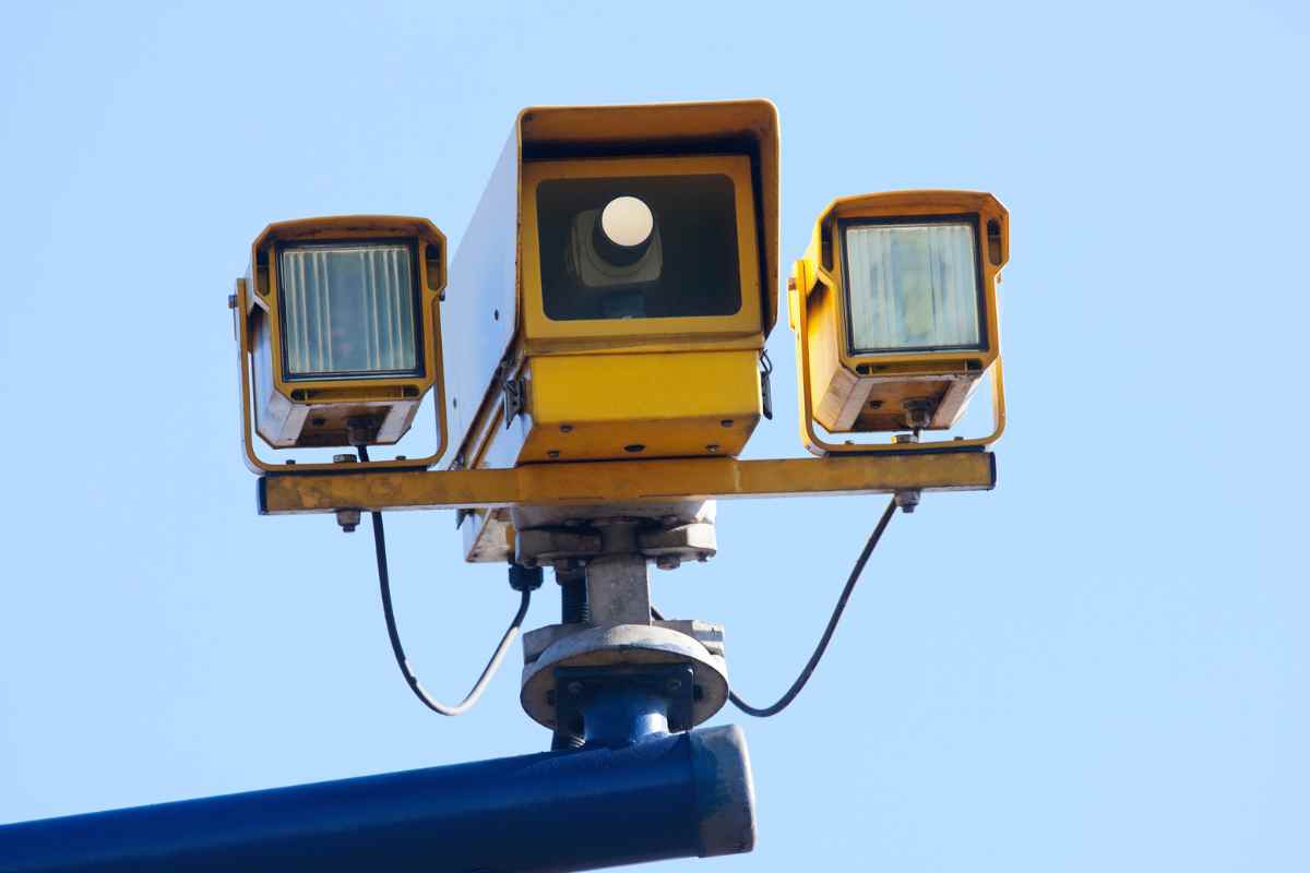 donna multa e autovelox- 7 multe in 5 minuti, autovelox killer