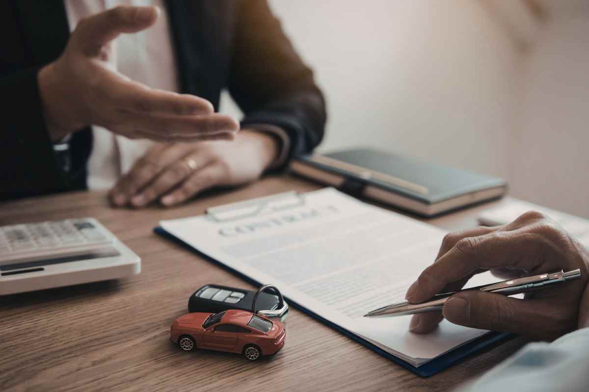 Anche se è ferma in garage e non la usi, devi pagare l'assicurazione