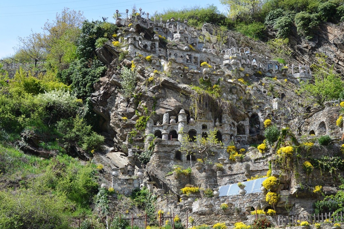 giardino di Gaudì a Grosio