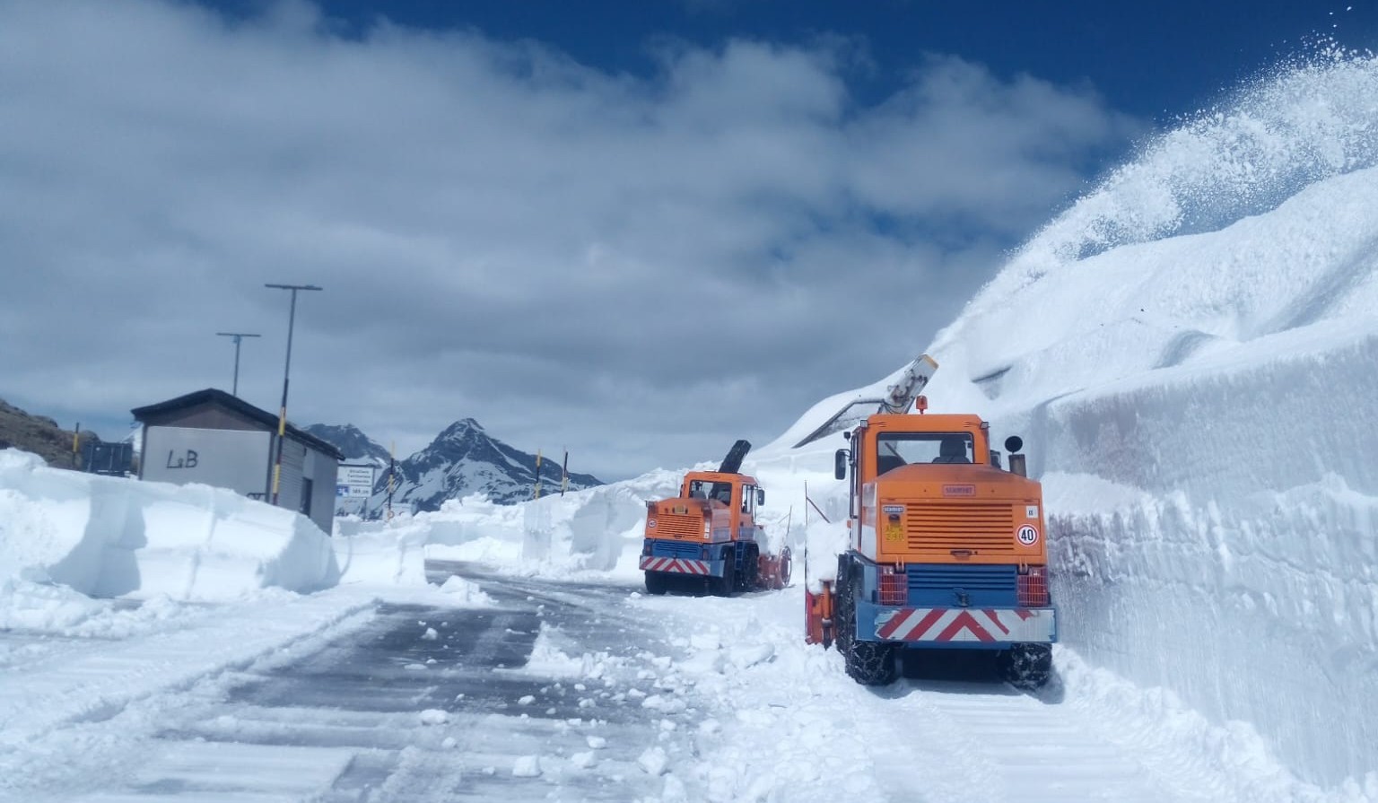 lavori apertura Passo spluga
